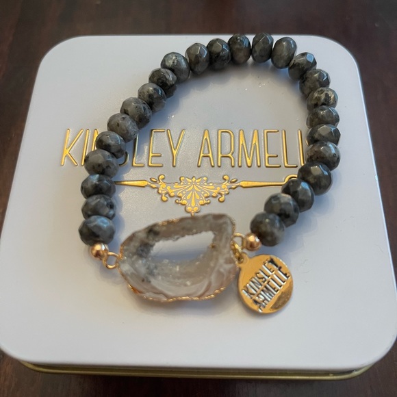 New Kinsley Armelle Agate Collection Smoky Bracelet (S/M) - Picture 4 of 7
